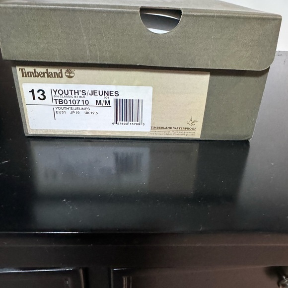 Timberland Classic 6” Black Nubuck Waterproof Boots - Picture 2 of 9